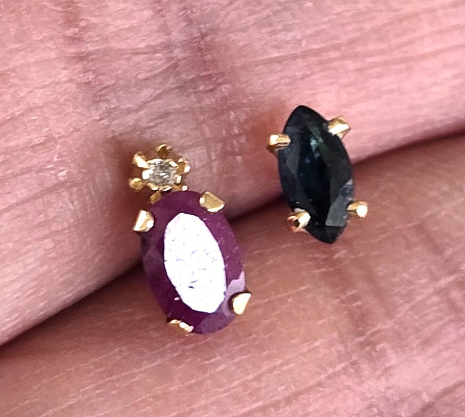 2 Vintage 14K Ruby/Spinel & Sapphire Pierced Single Stud Earrings .55 grams