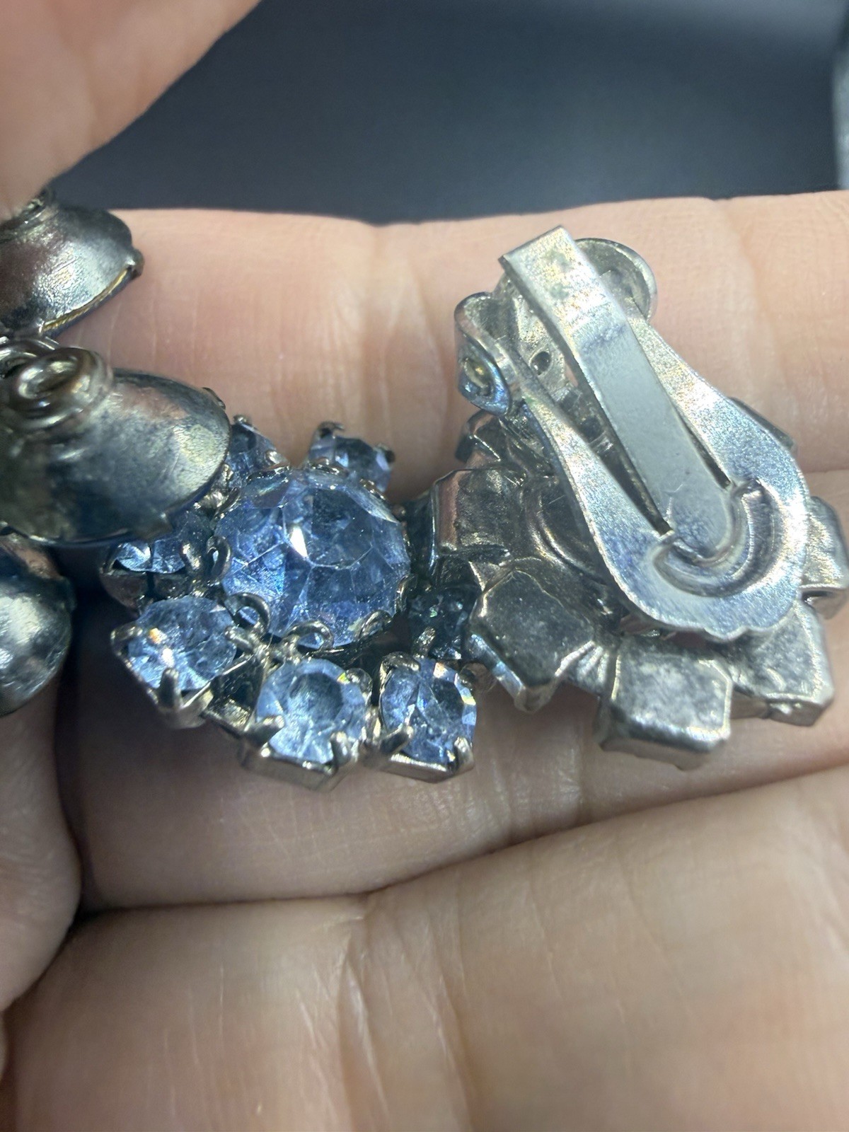 Vintage Unsigned Estate Light Blue Rhinestone Brooch And Clip On Earrings Set
