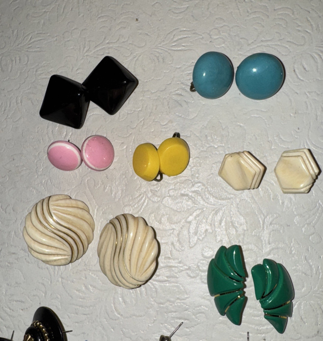 Vtg Earrings Lot 17 Lucite Plastic Celluloid Bakelite Thermoset Posts Clip Ons