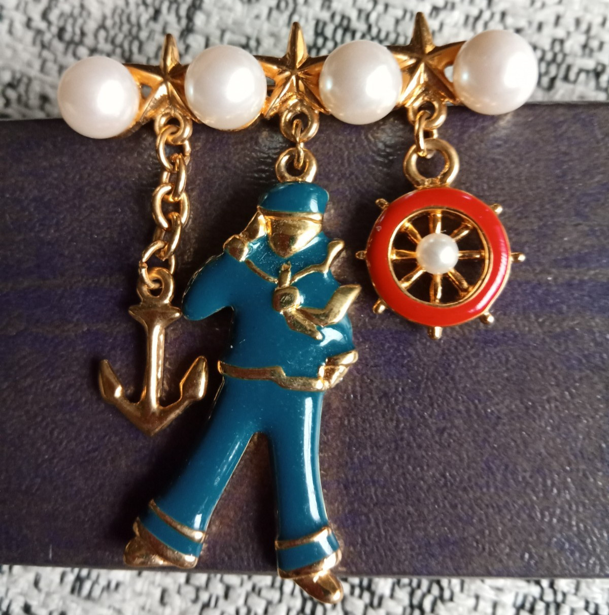 Vntg MARVELLA Signed Enameled Dangle Pin – Sailor Ships Wheel Anchor Faux Pearls