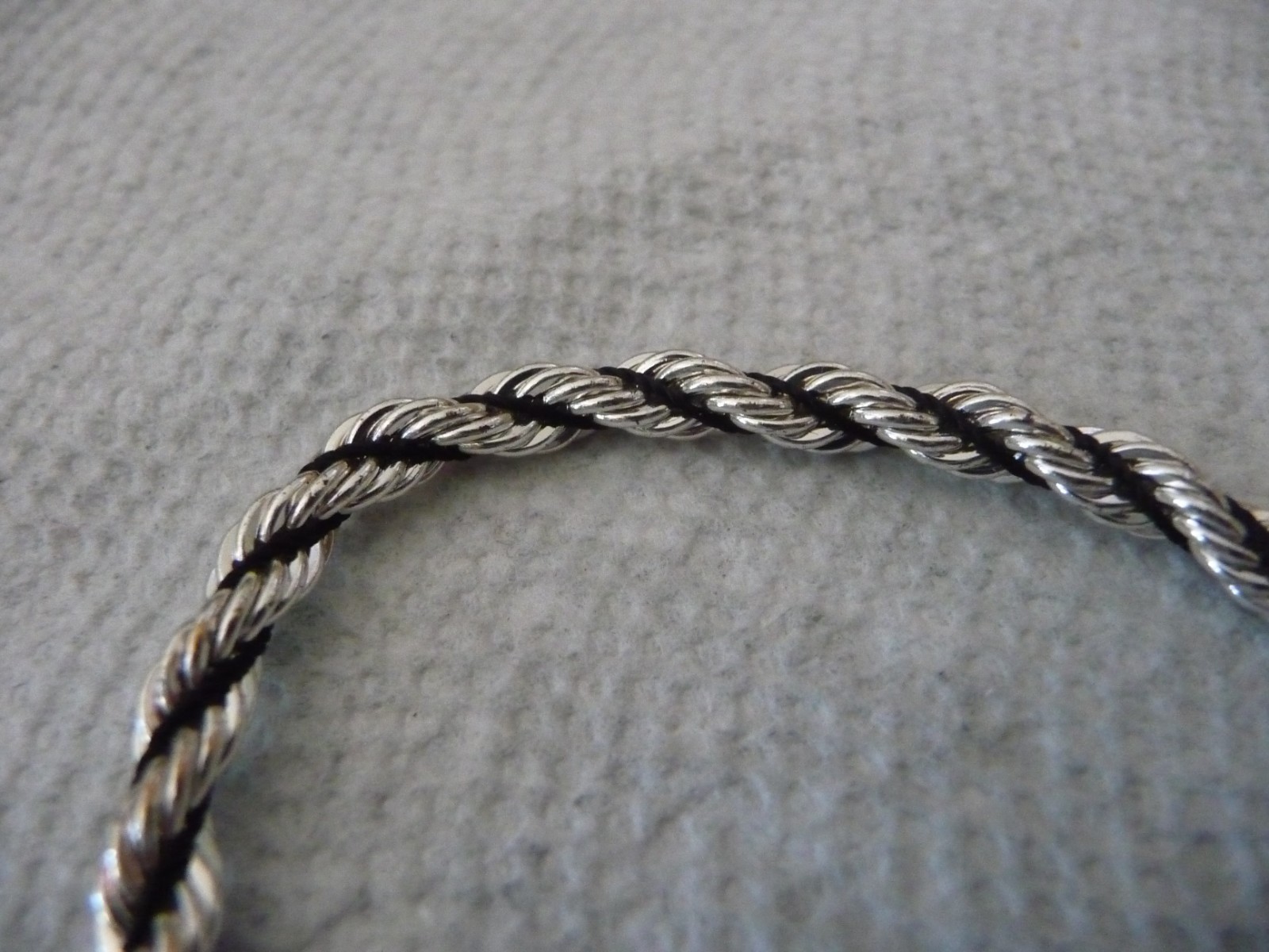 TWISTED SILVER TONE CHAIN W BLACK WRAPPED CORD 7” L 1/4” W BRADCELET #28/5