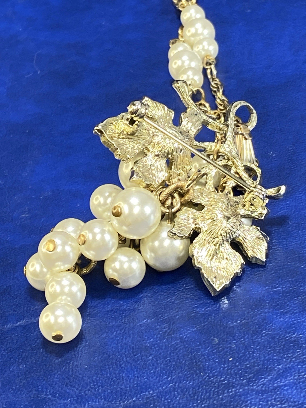 Vtg Judy Lee Faux Pearl Combo Brooch Pendant Necklace Bunch of Grapes Cluster