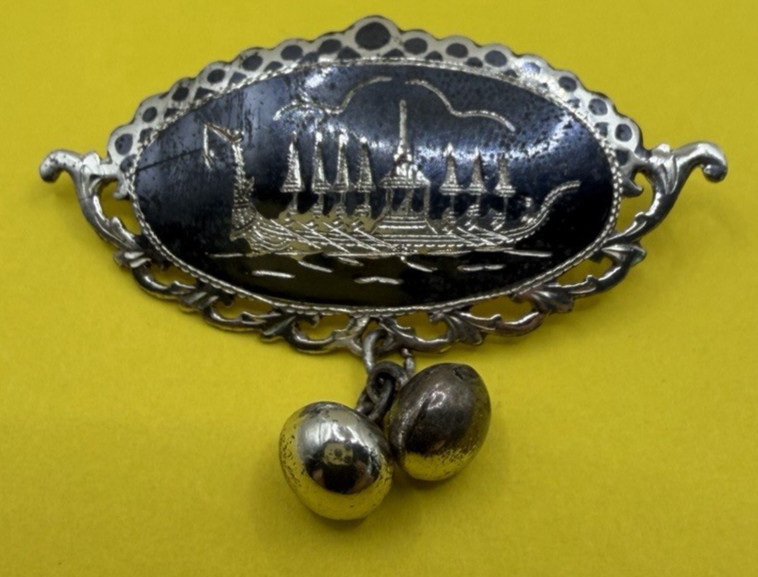 Vintage Siam Sterling Silver Sailing Ship/Boat Ornate Brooch / Pin 4.69 grams