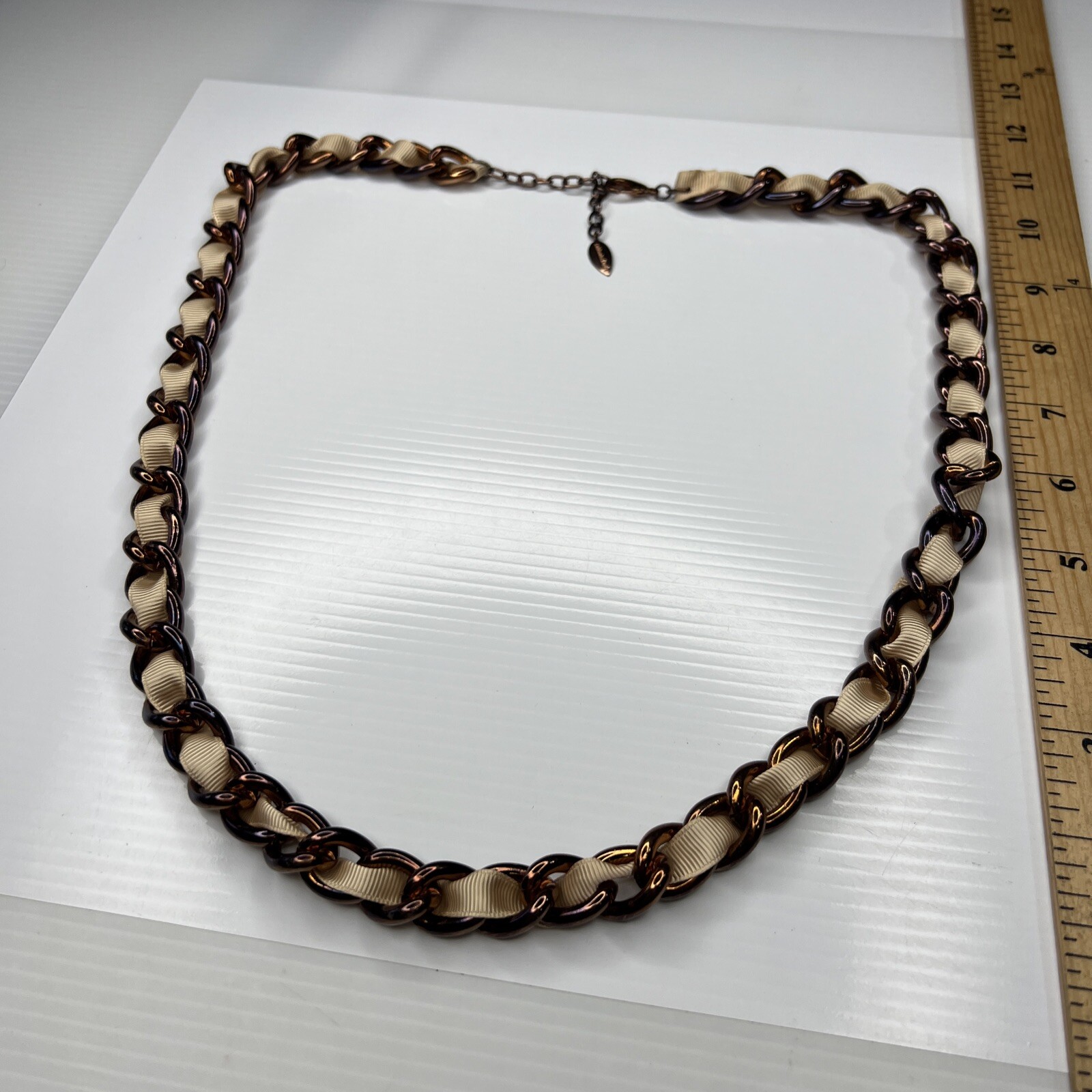 H1 Coldwater Creek Brass Bronze Tone Woven Beige Fabric Retro Wrapped Chain 32″