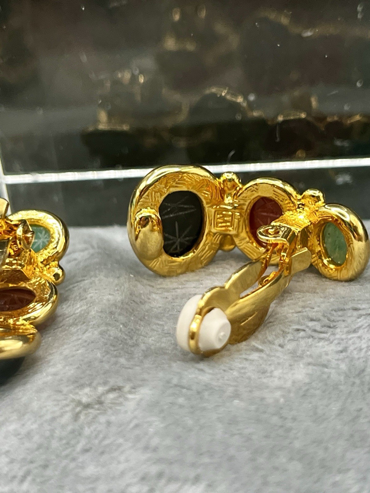 Egyptian Style Carved Scarab Weingeroff Glass/stone Half Hoop Drop Earrings