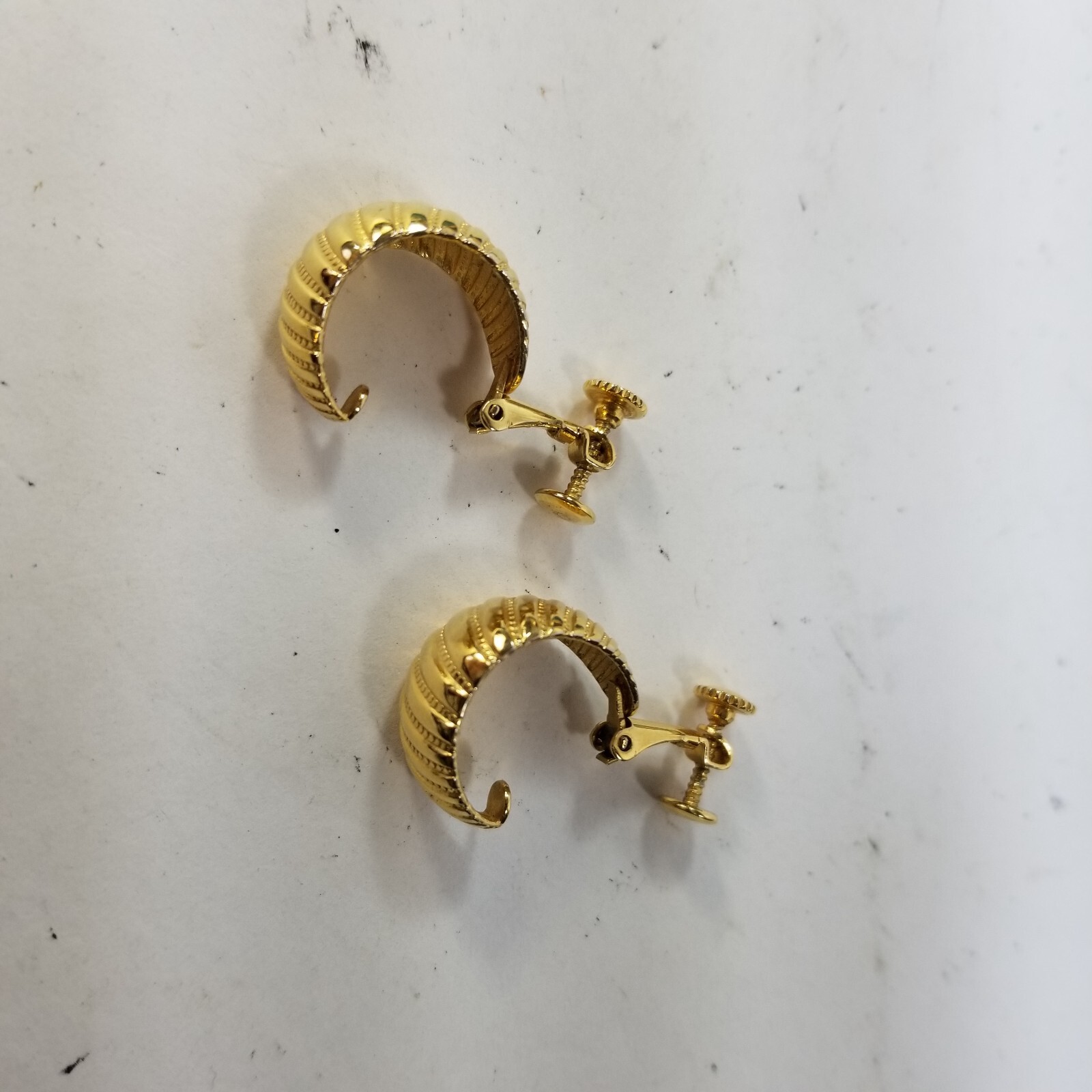 Vintage Napier Wide Huggie Hoop Clip-On Adjustable Screwback Earrings Goldtone