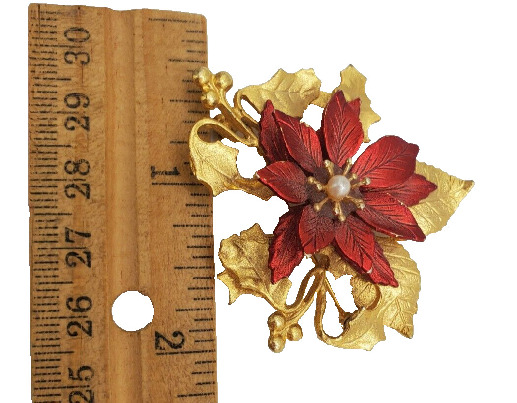 Vintage Mistletoe Flower Gold/ Red Brooch Pin
