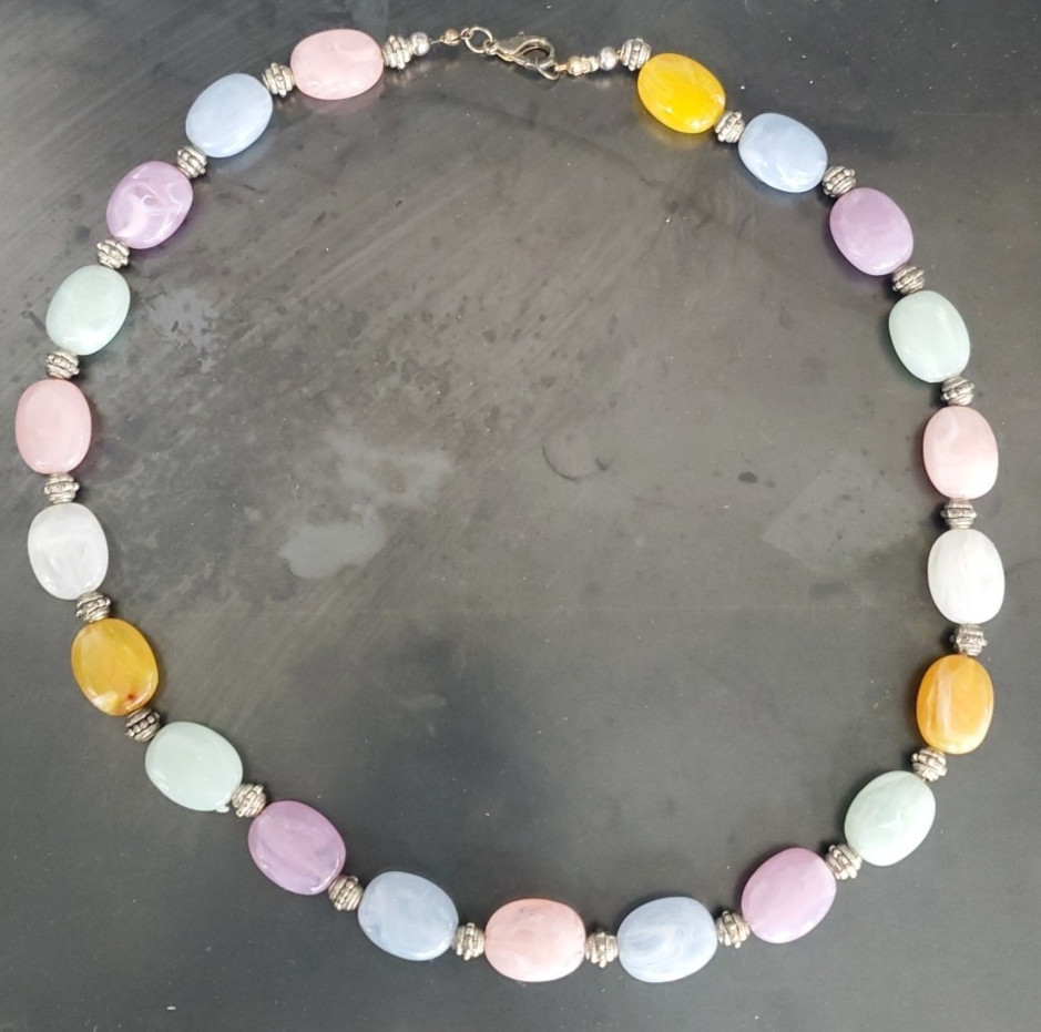 Vtg Marbled Colorful Pastel Large Oval Bead Necklace & Earrings