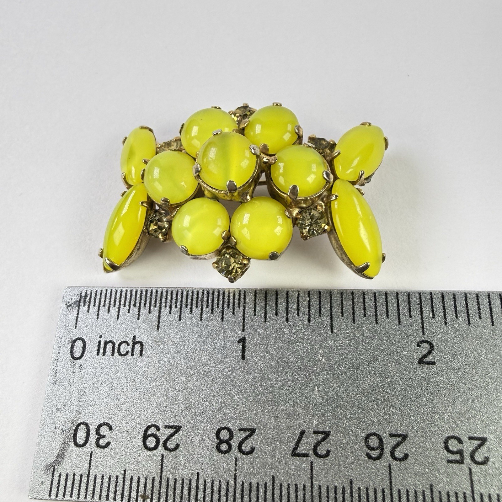 Vtg Lime Green Moonglow Cabochon Rhinestone Brooch Atomic MCM Gold Tone
