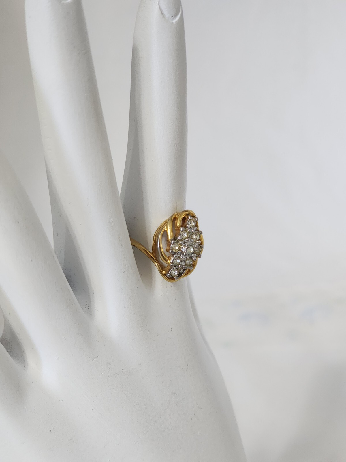 Vintage Crystal Rhinestones Floral Cluster Ring 14kt Ge Gold Ring Size 7.5