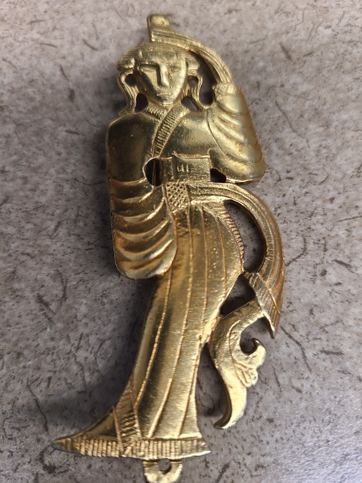 Gold Tone Brooch Signed Alva 3″