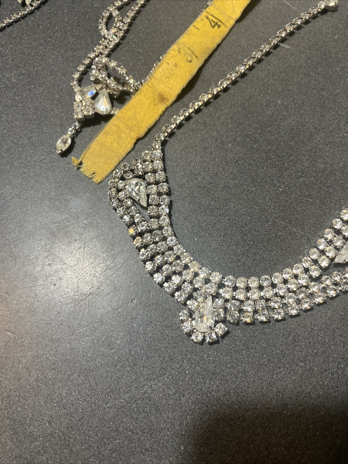 VINTAGE ESTATE LOT 4 CLEAR RHINESTONE NECKLACES 3 PAIR SCREWBACK DANGLE EARRINGS