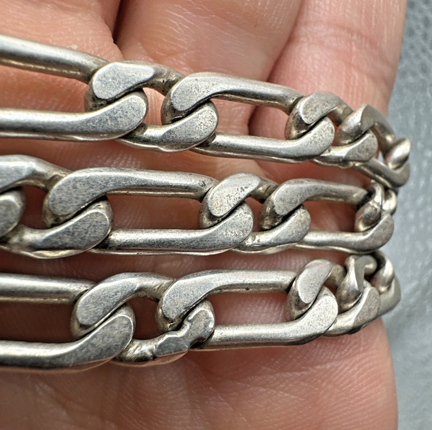 Vtg Custom Textured Reversible 25.5” 67.9g Sterling Figaro 1:1 Chain Necklace