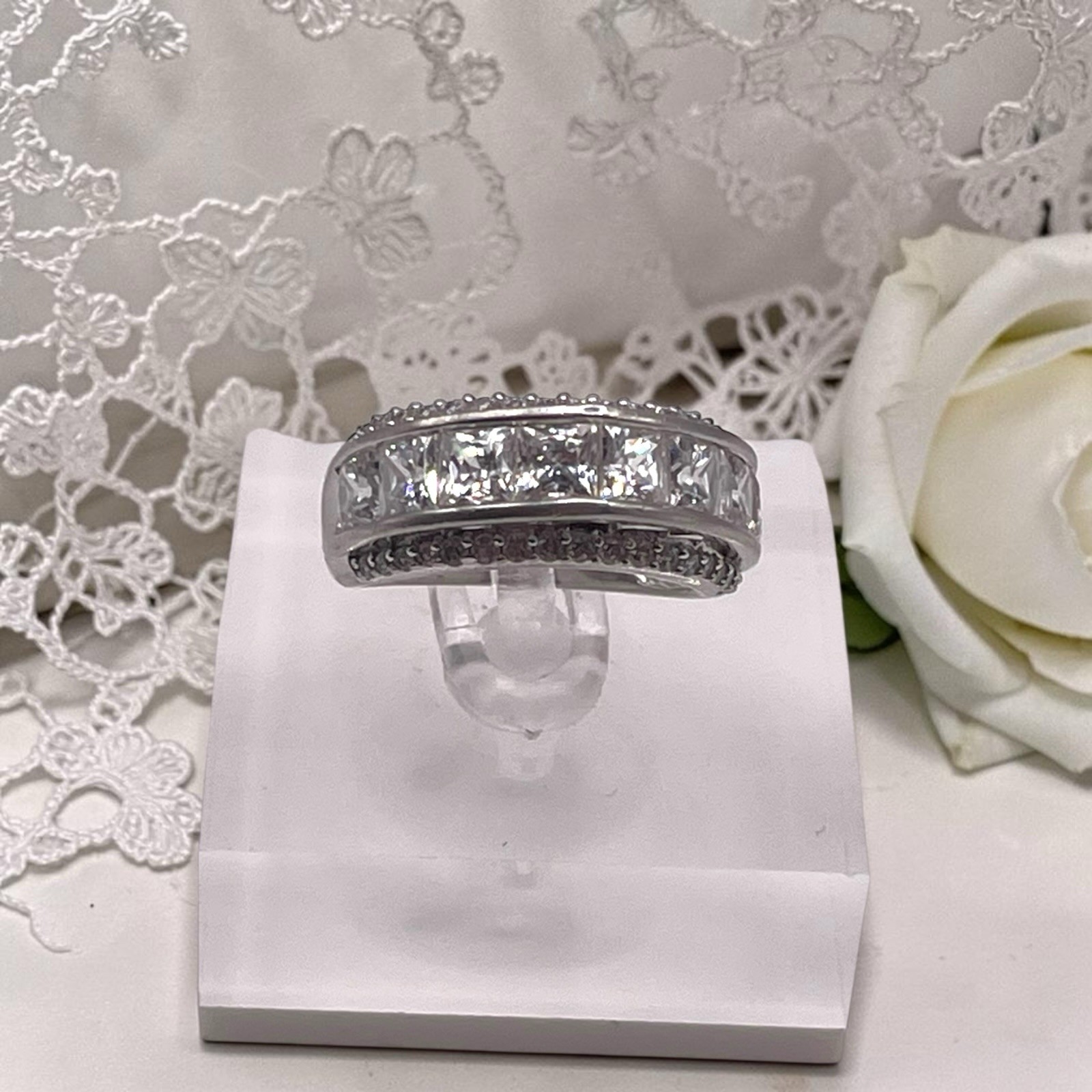 Stunning 925 Sterling Silver CZ Cluster Cocktail Statement Band Ring, size 7.5