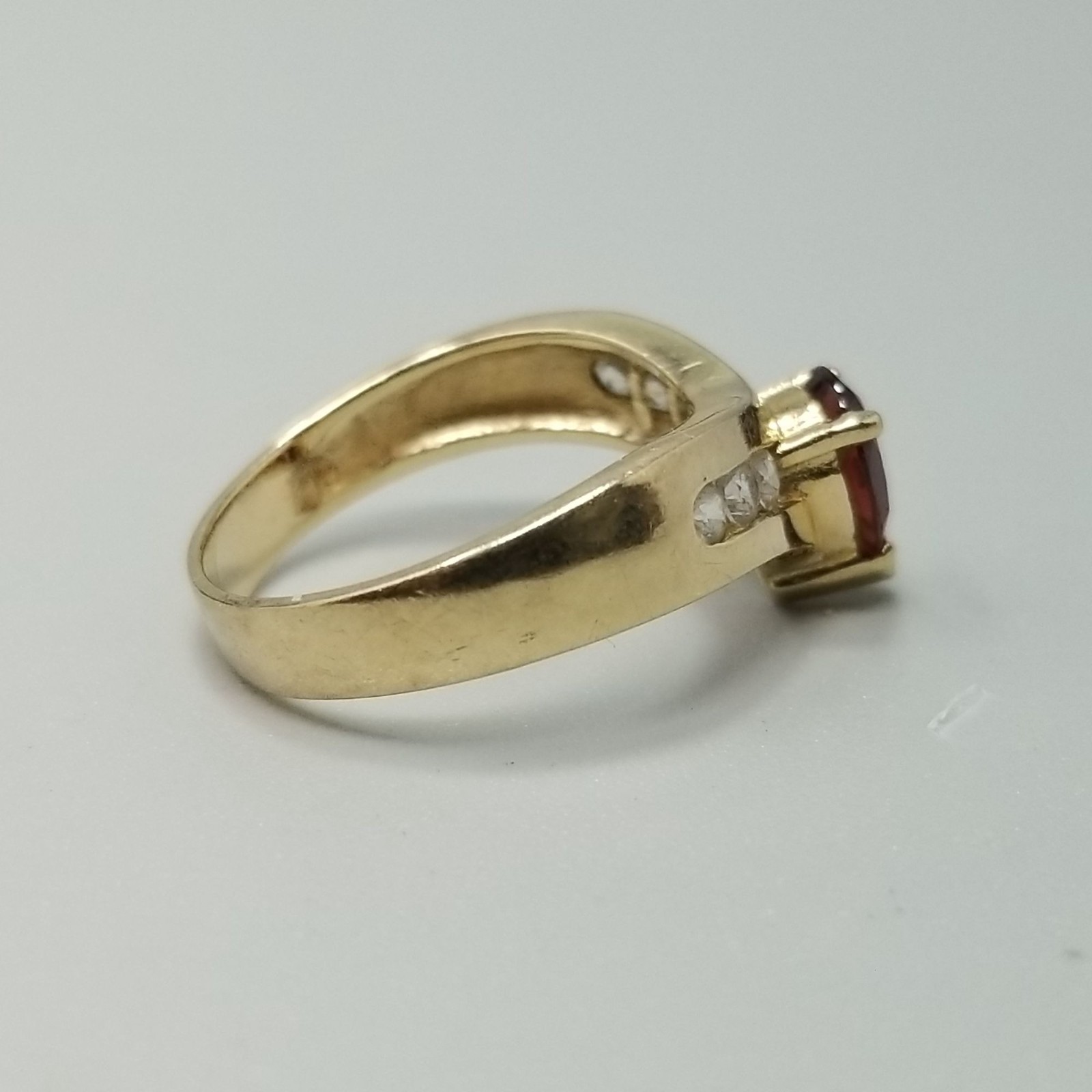 Vintage 14k Yellow Gold Red Garnet Ring Size 5 Band Pear Cut January Birthstone