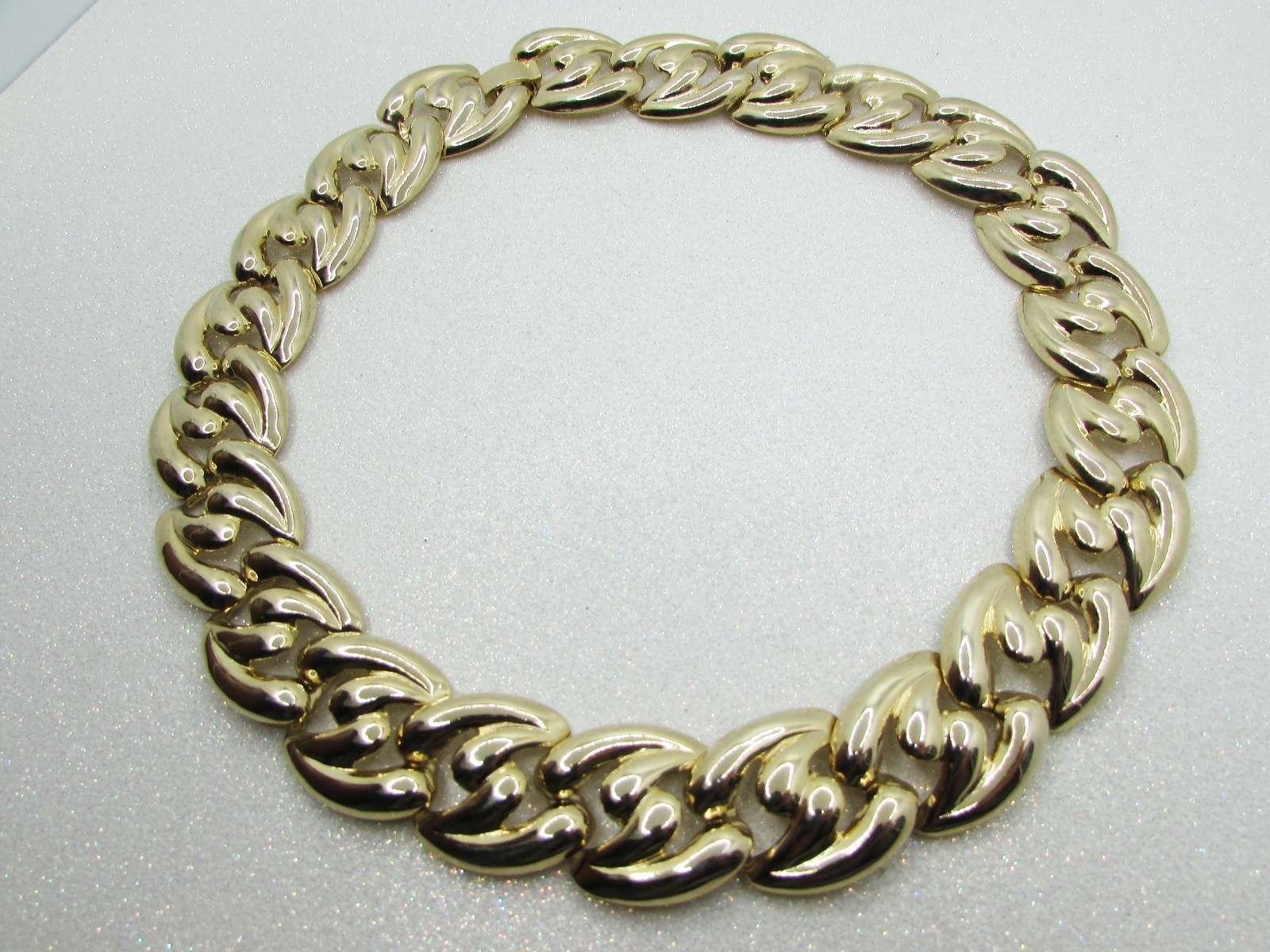 Vintage 1980s Gold Plated Chunky Chain Necklace- 18″ Long- Wide Heart Links