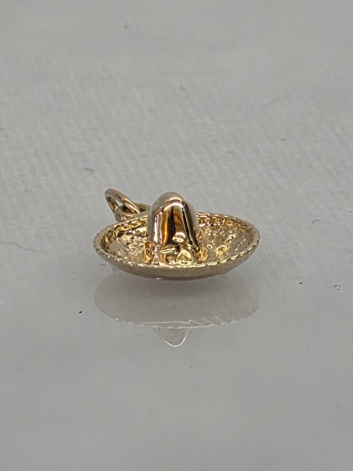 Beautiful Vintage Solid 14K Gold Sombrero Hat Charm Mexico Vacation! Marked AC