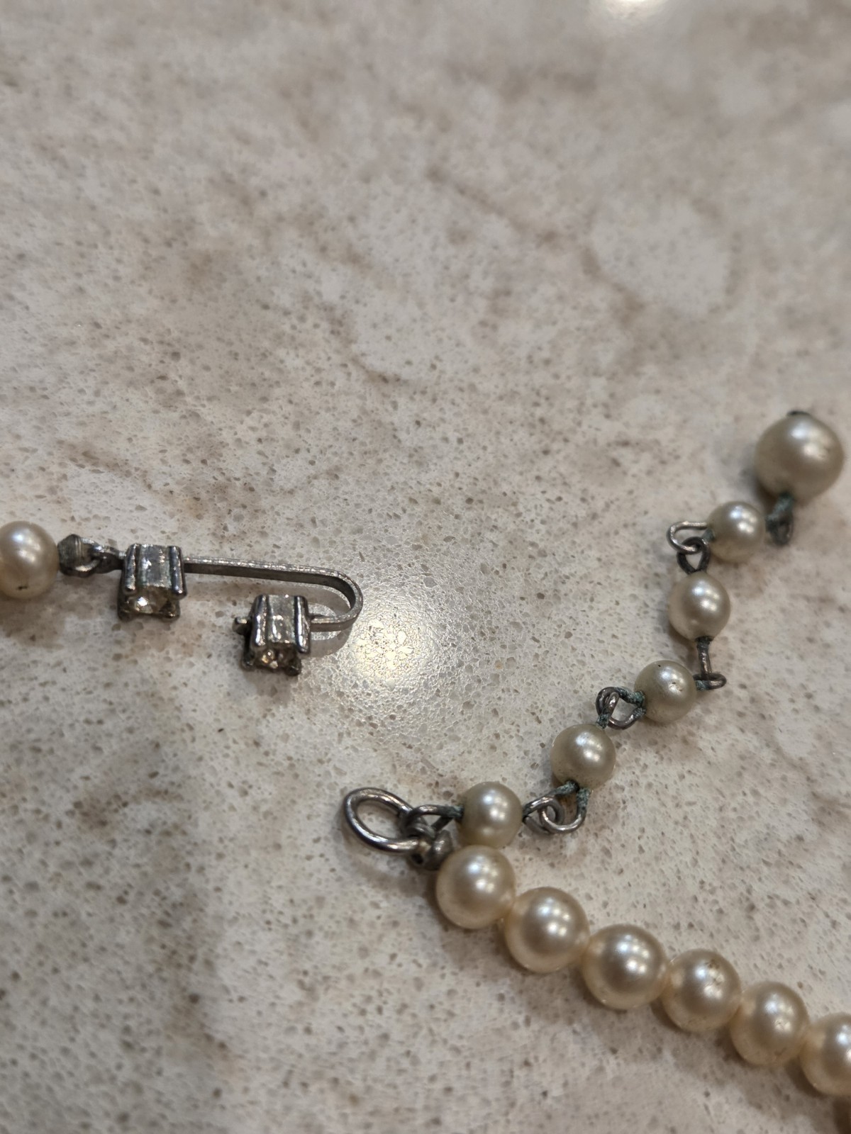 Vintage Classic Vintage Faux Pearls with Fish Hook Clasp Choker Necklace