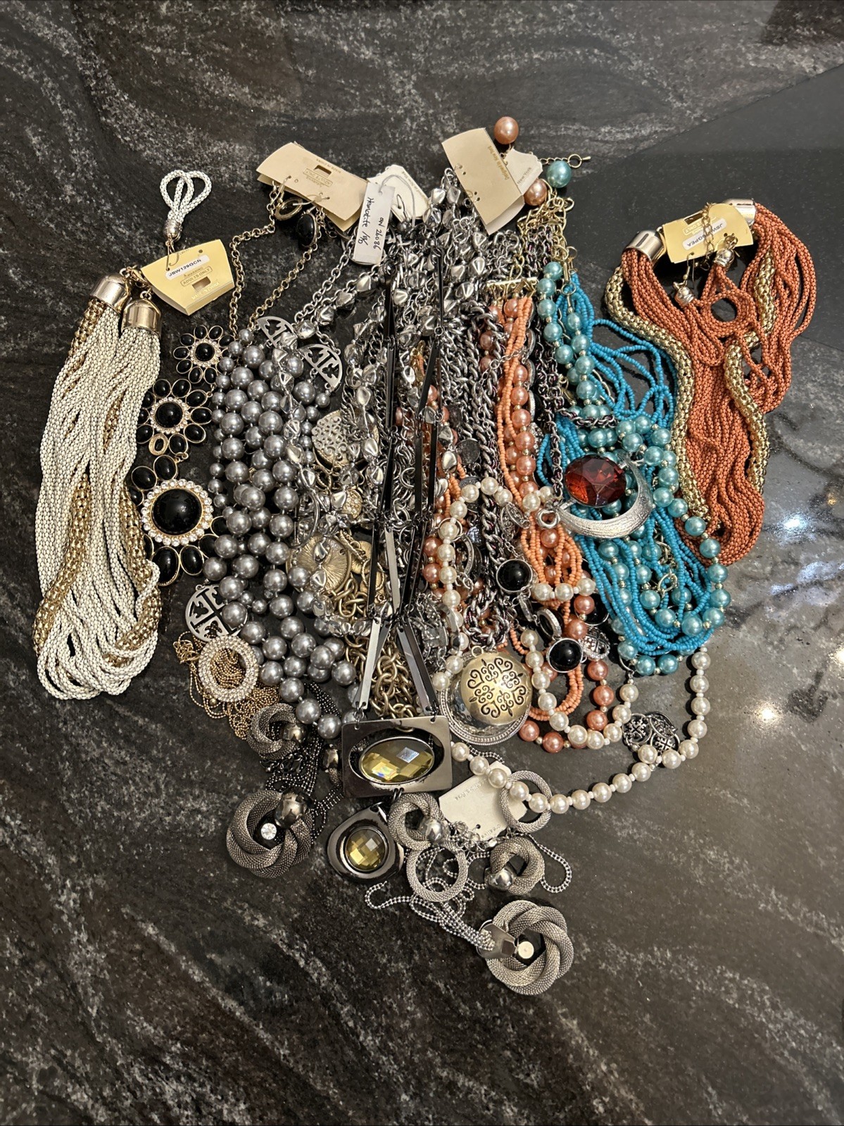 17 Piece Vintage To Modern FASHION JEWELRY Lot All Wearable!! #6