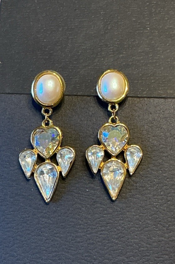 Beautiful Post Earrings For Special Occasions With Pearl And Crystals