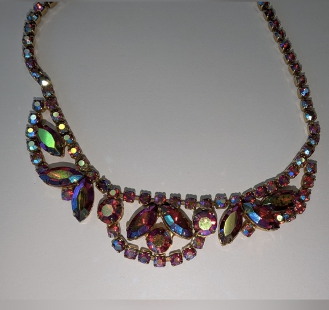 Red Aurora Borealis AB Crystal Collar Necklace Vintage Old Hollywood Glitzy