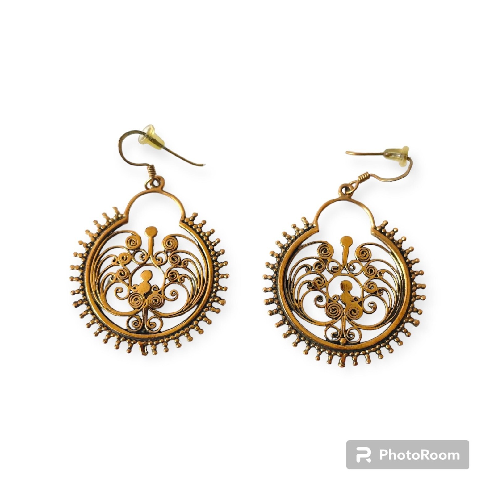 Ornate Filigree Dangle Drop Hoop Earrings Gold Tone Classic Modern Artsy Preppy