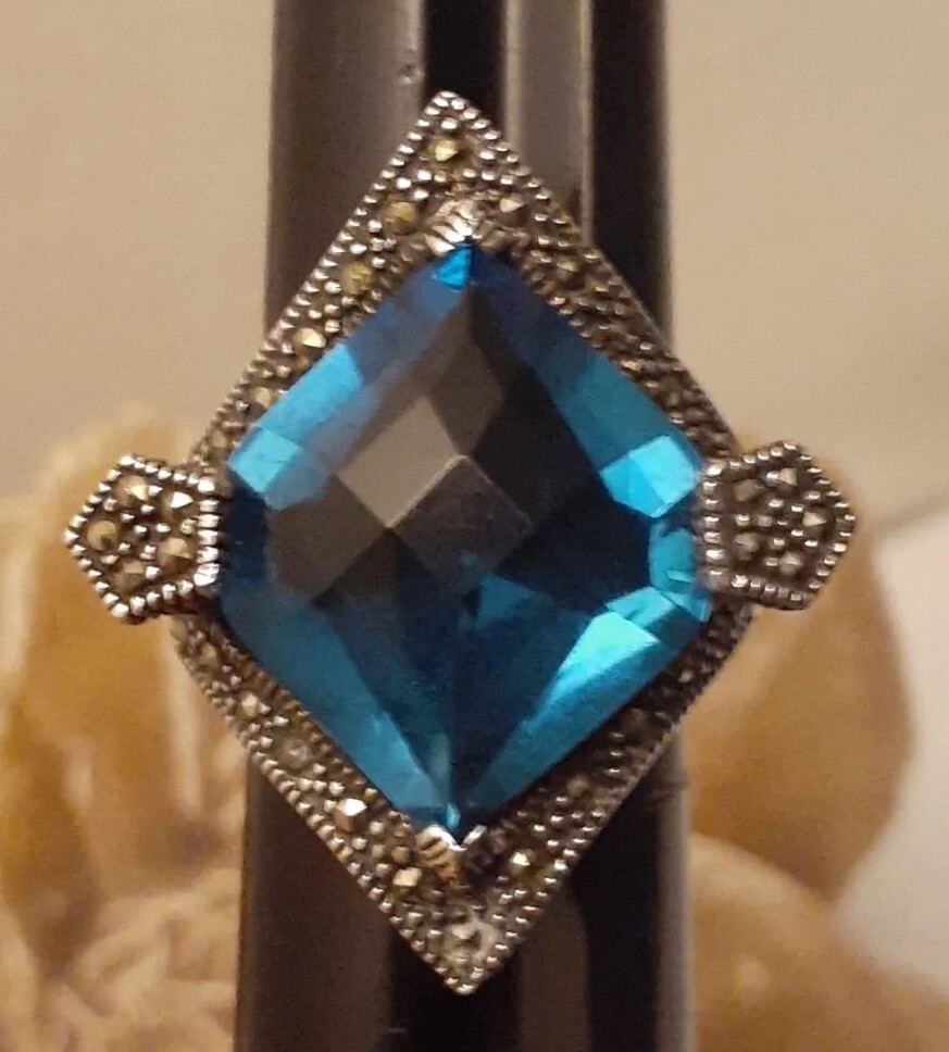 Vintage Estate Sterling Silver Faceted Blue Crystal Glass Pentagon Ring Size 8