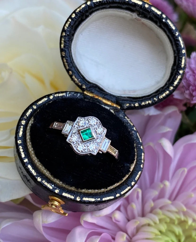 Art Deco 1/2CTW Green Princess Cut Simulated Diamond Wedding Ring In 925 Silver
