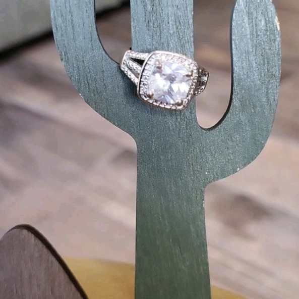 Vintage Cushion Cut Halo Silver Tone Engagement Ring Everyday Ring, Size 8