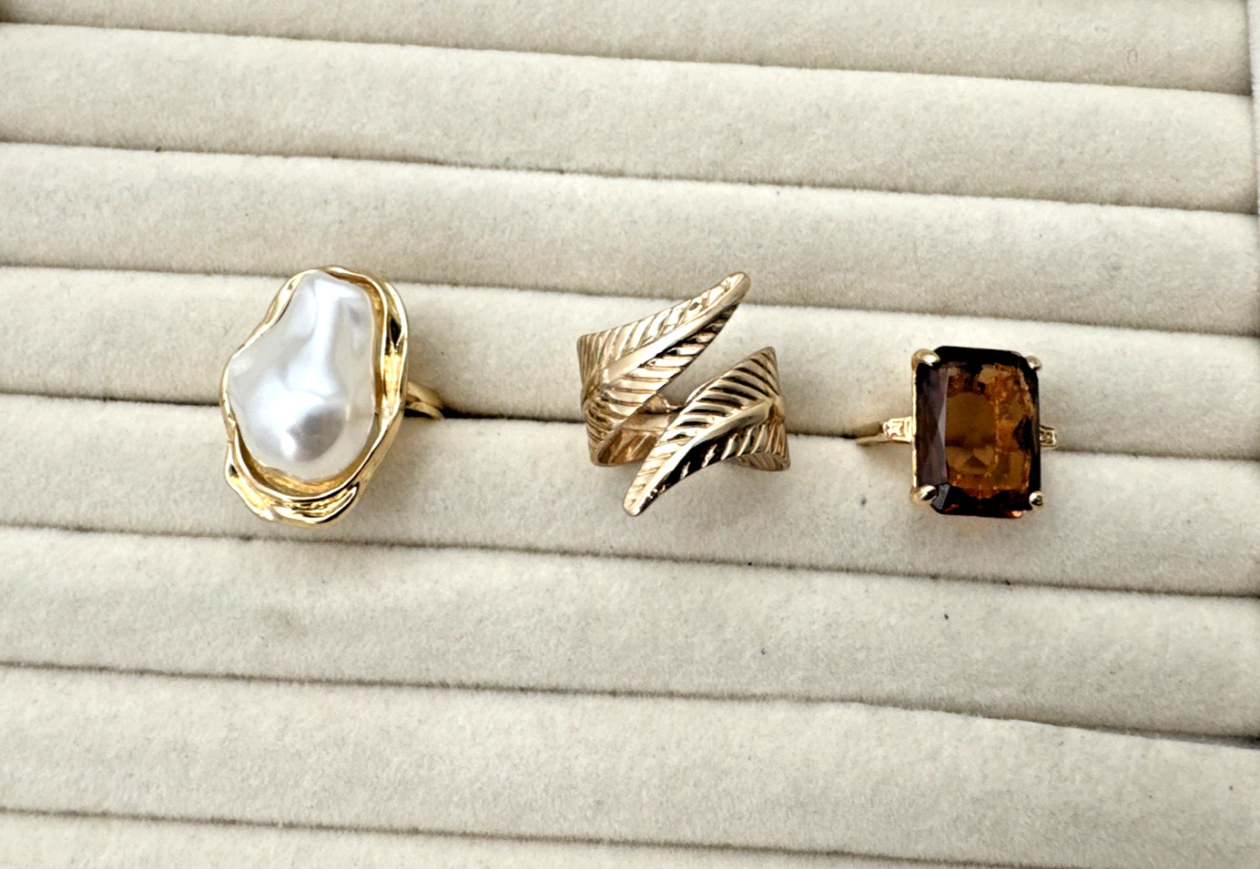 VTG-now Gold BOHO RINGS pearl statement feather Jewelry Lot Chunky 90s 2000s Y2K