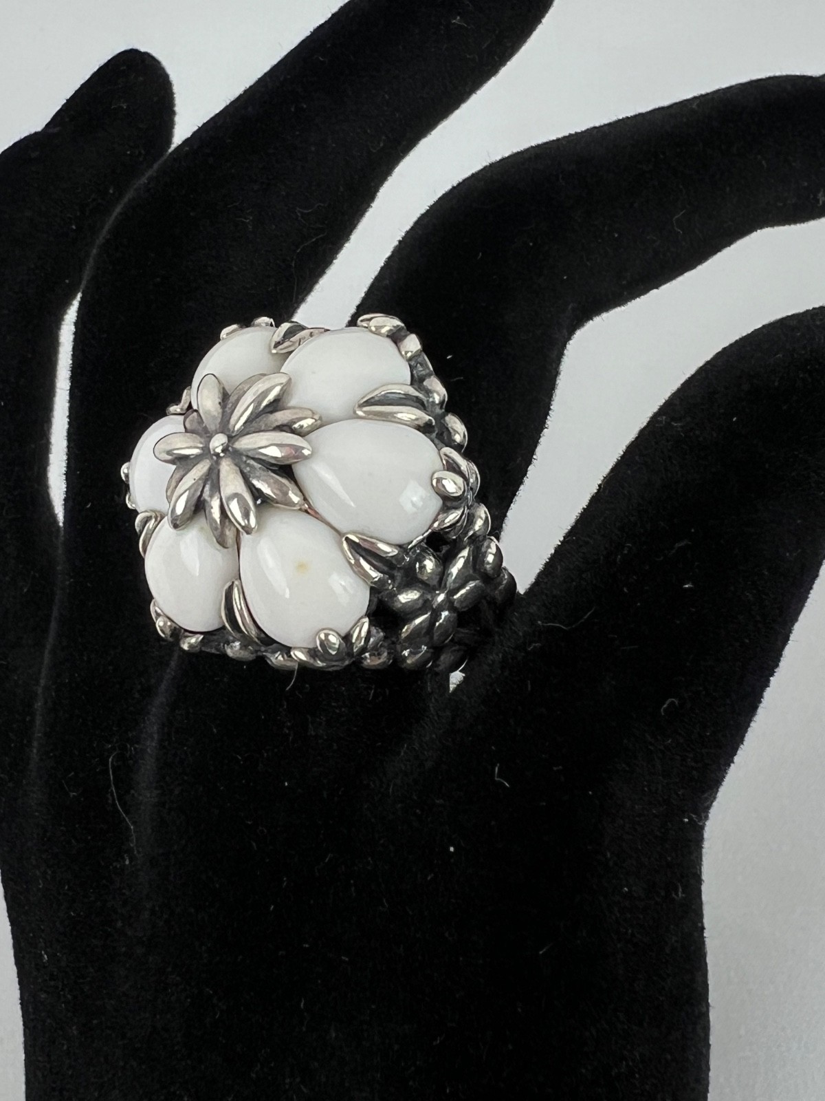 Carolyn Pollack Relios White Howlite Flower Sterling Silver Ring Size 8