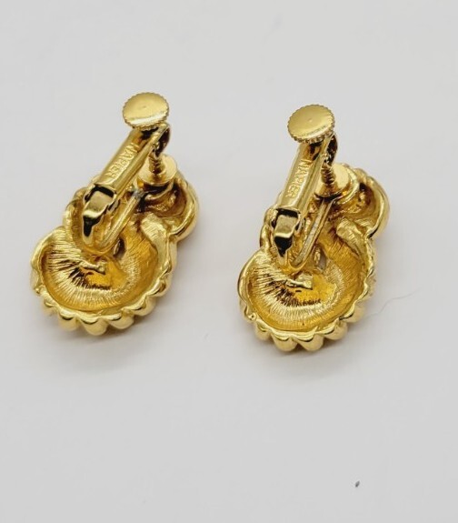 NAPIER Earrings Knot Screw Back Clip On Textured 1 in Vintage