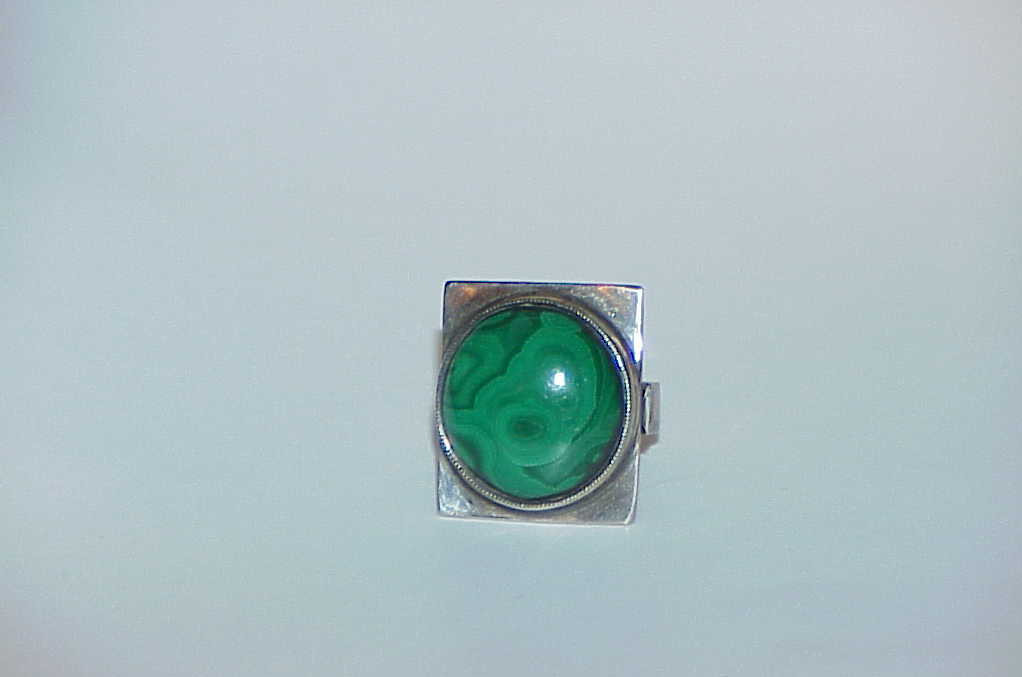 STERLING SILVER MALACHITE RING SQUARE SZ 7 HANDMADE FABULOUS VINTAGE MODERNIST