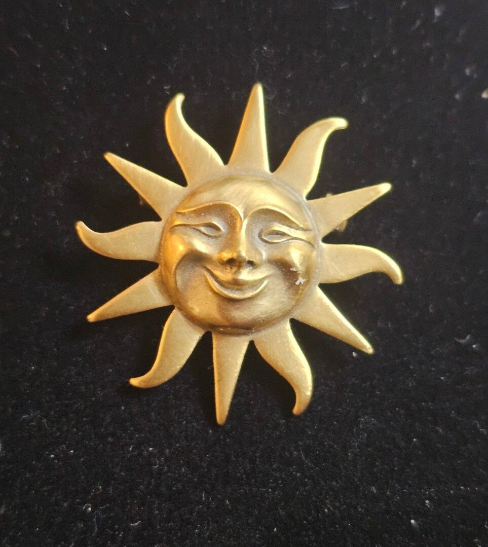 Vtg Brooch/Pin ALVA Studios Signed Gold Tone Celestial Sunburst 1″ Hippie Boho