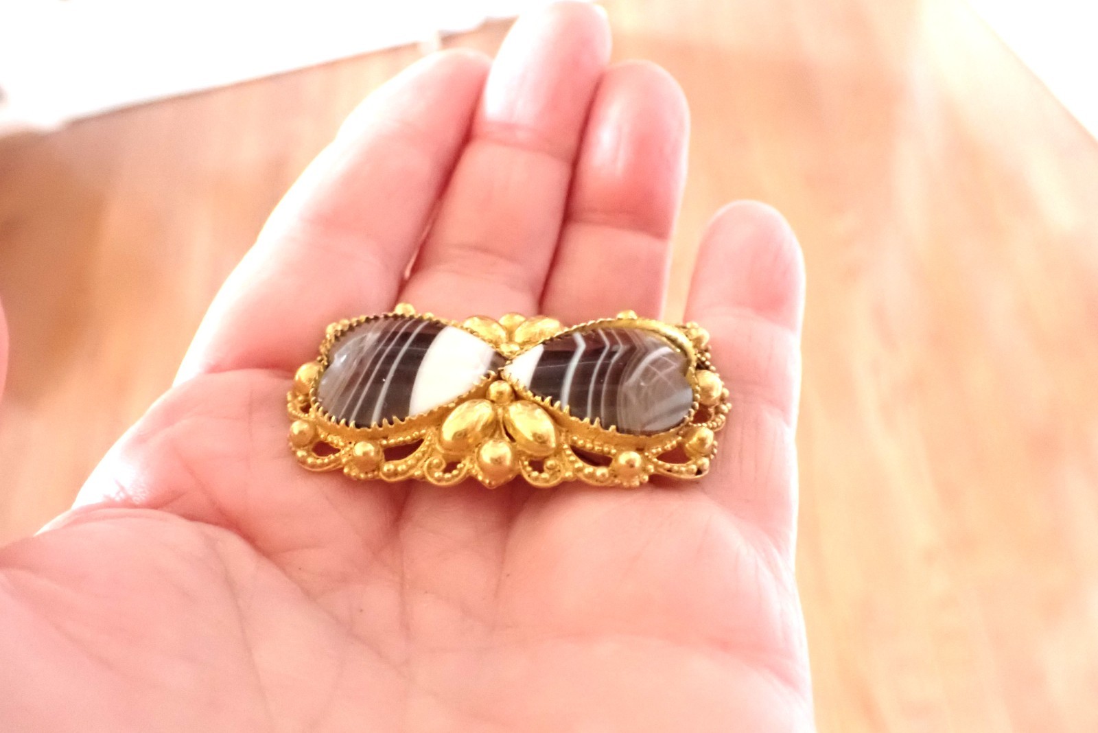 Victorian Antique Gilt Metal Scottish Banded Agate Double Heart Brooch