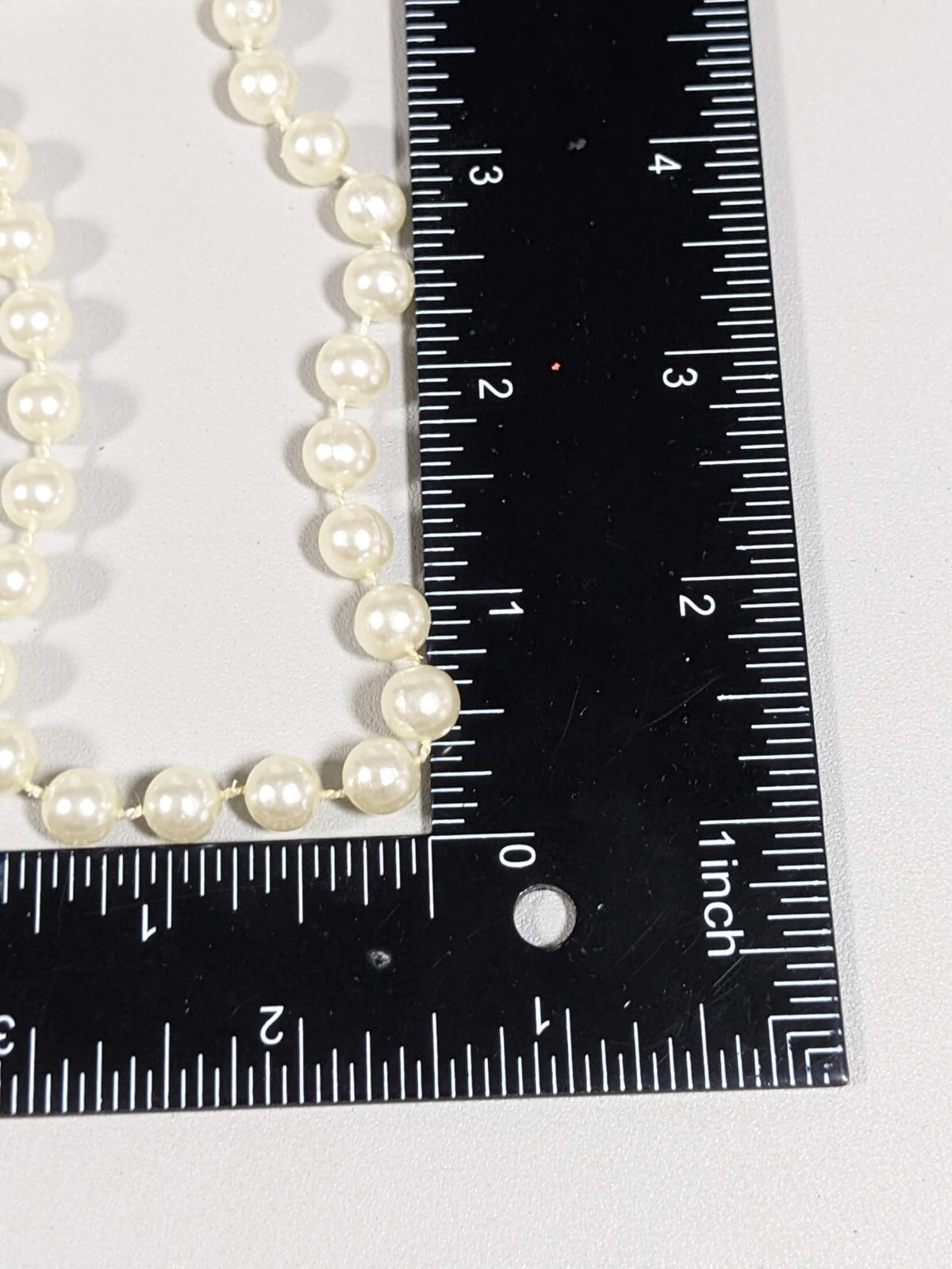 Vintage Ivory Color Faux Pearl 8mm Acrylic Bead Necklace 17.5 inch