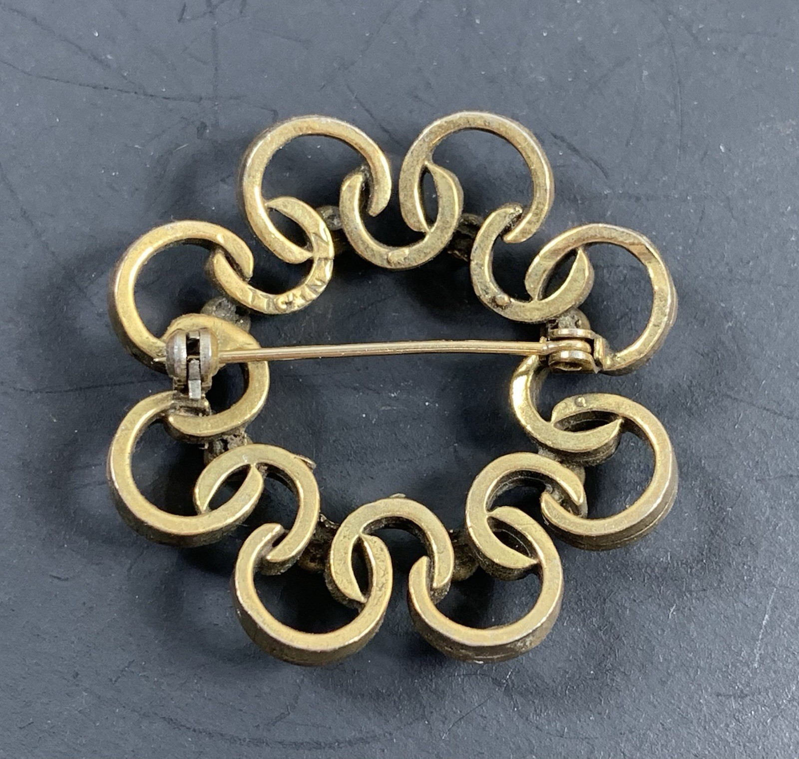 Vintage Zentall Signed Gold Tone Circular Wreath Brooch Pin Interlocking C’s
