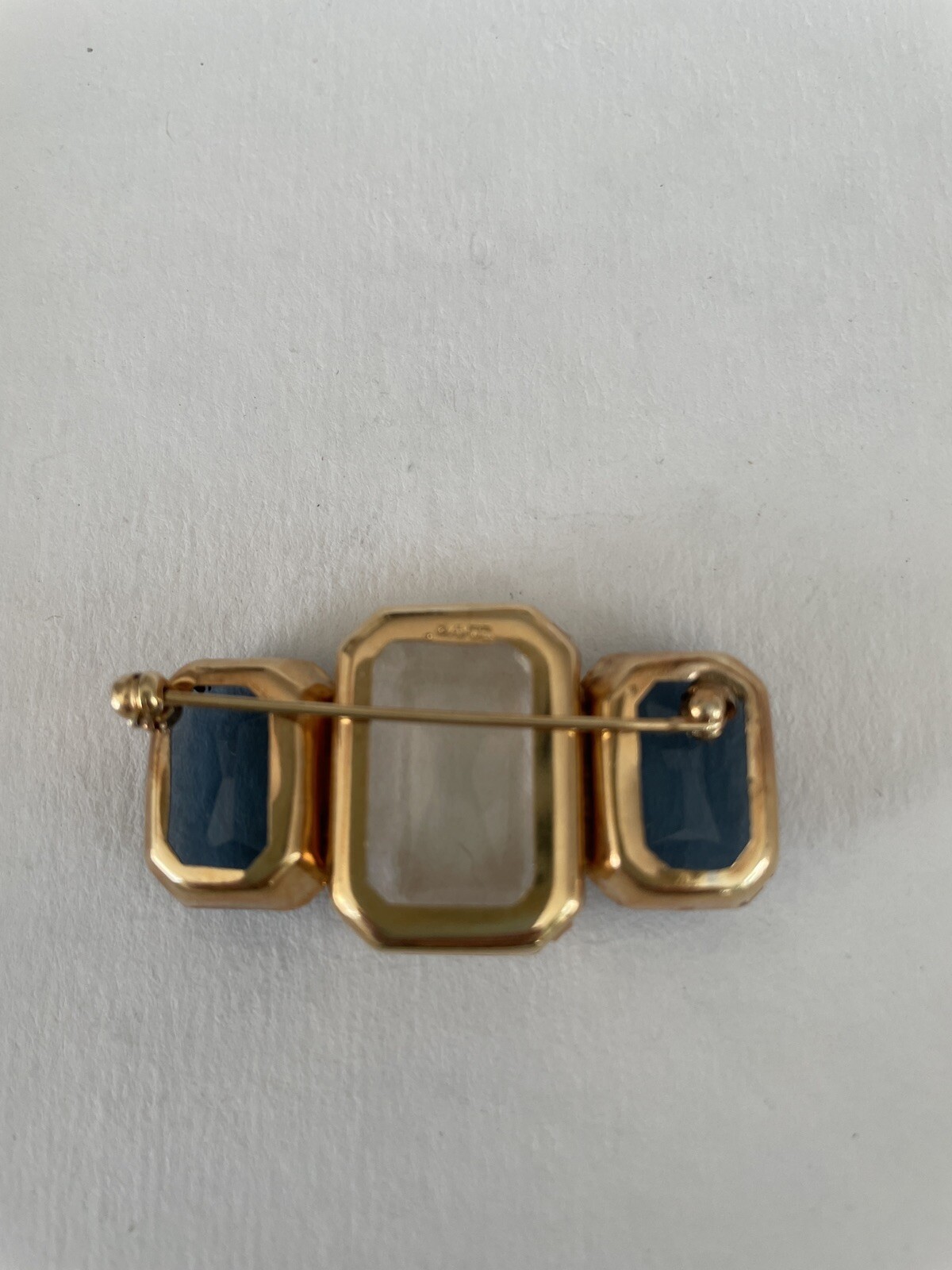 AVON Singed Brooch Pin Retro Style Vintage Faceted Large Stones 1.75″ Stunning