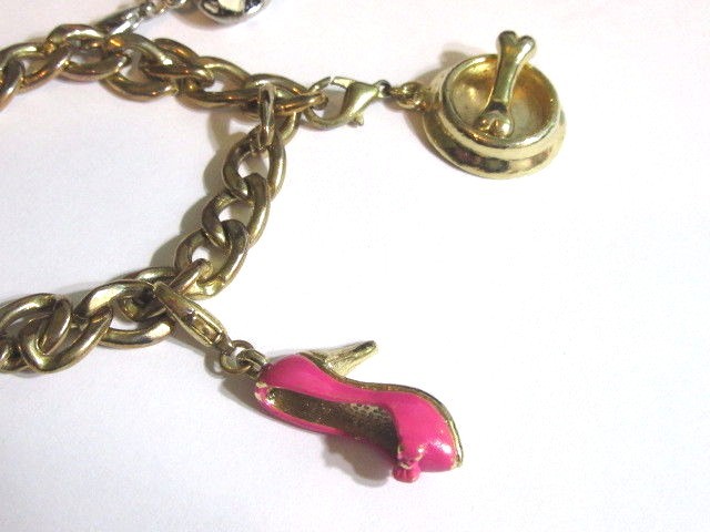 FUNKY LARGE FOB CHARM BRACELET FUN COLORFUL NINTENDO BULB SHOE HEART DOG BOWL