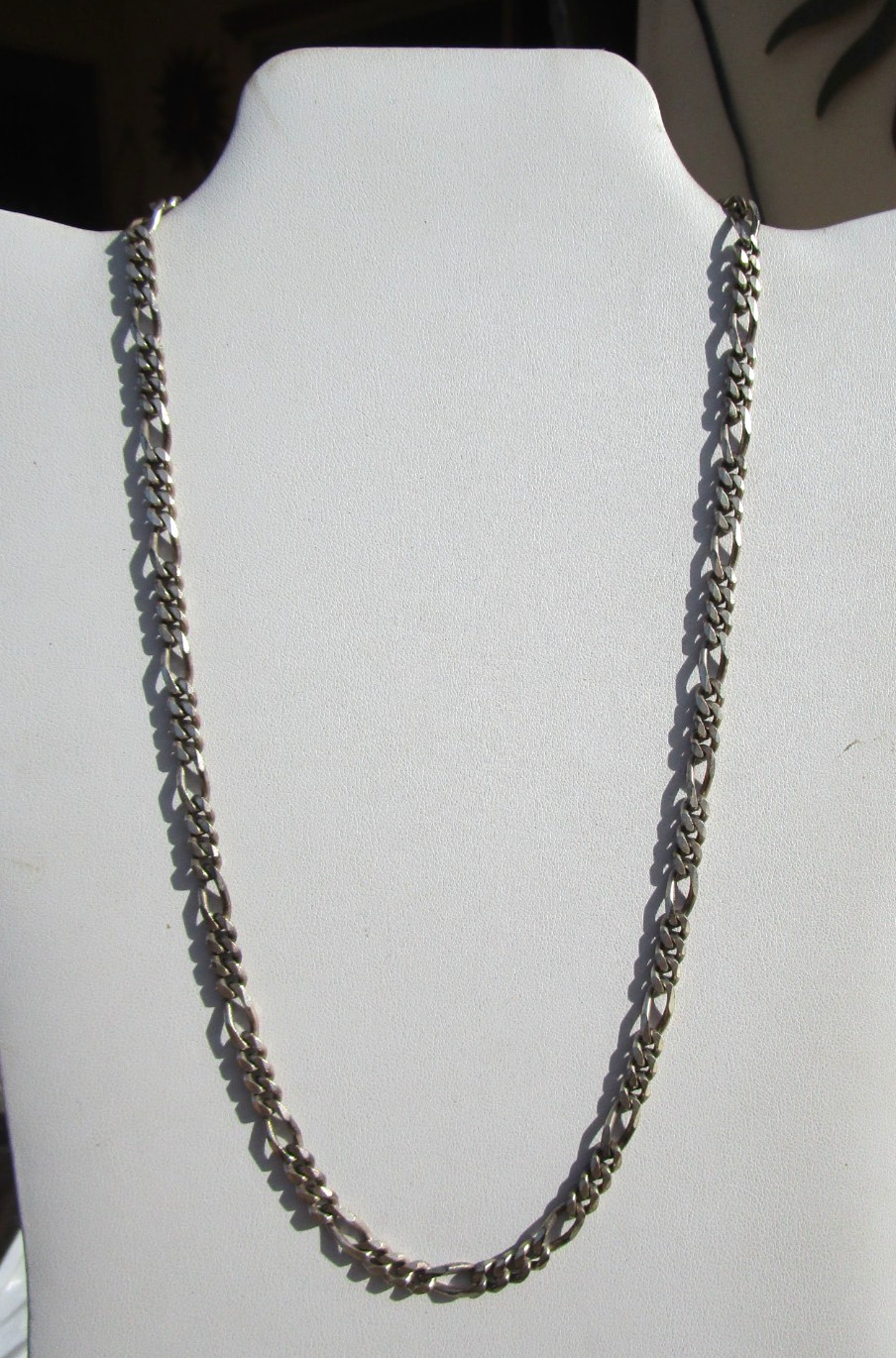 Vintage sterling silver 5 mm Figaro chain necklace 27.2 gr Italy 20 1/2″ long
