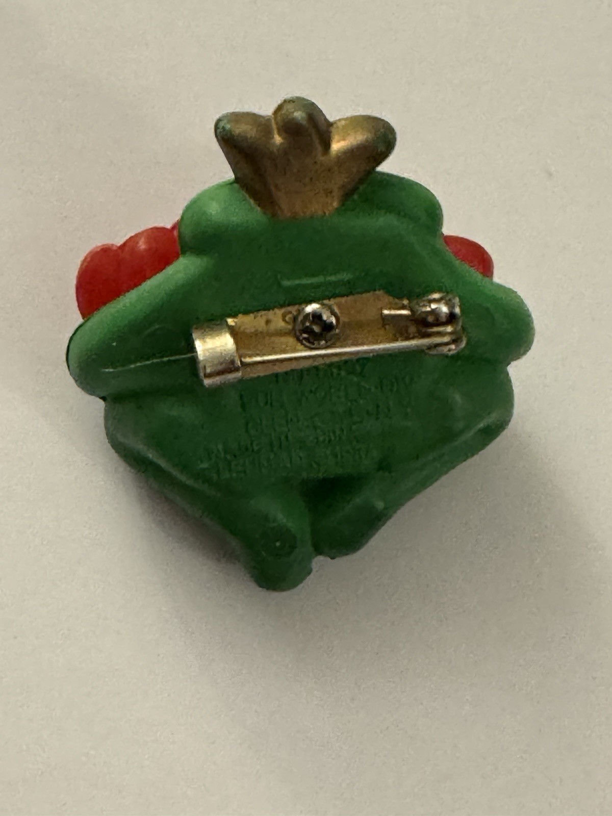 1984 Fun World Pin Button King Frog & Heart Valentines Day BB25