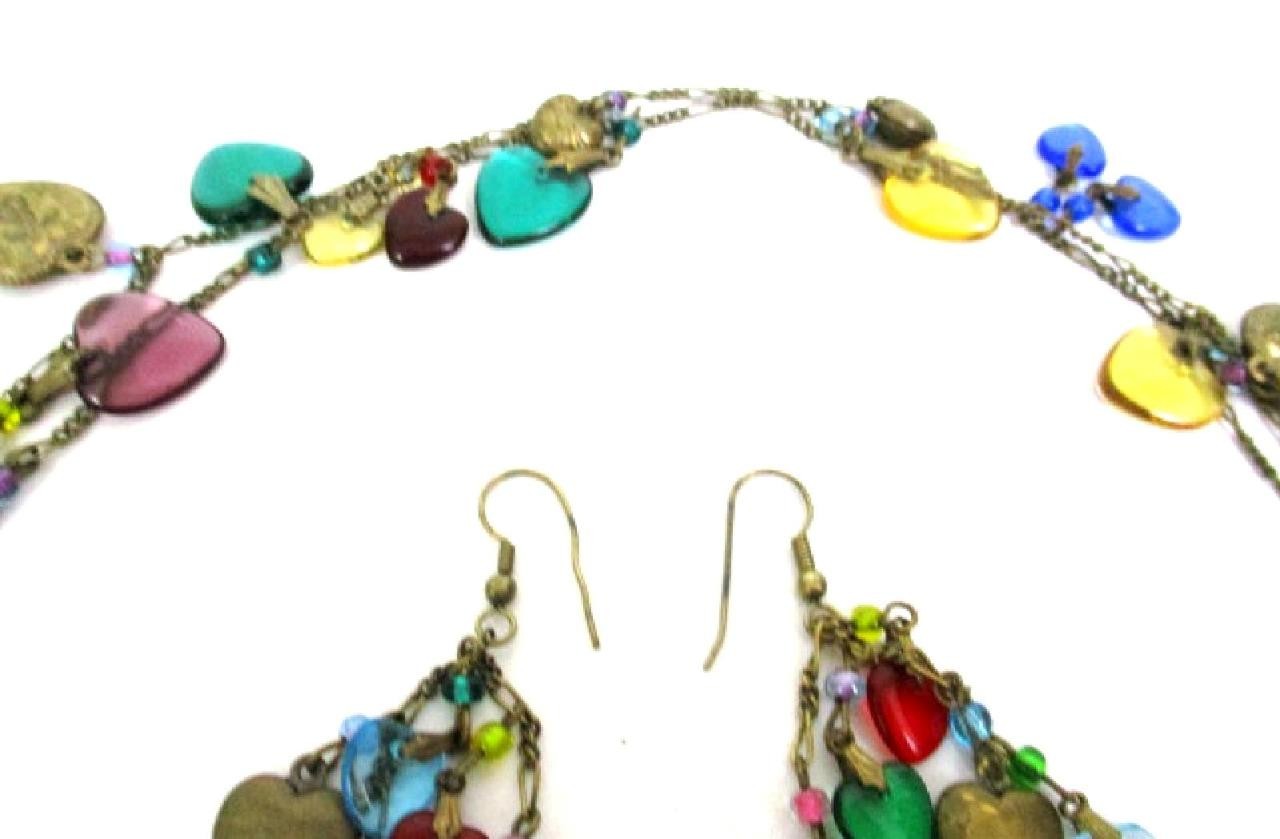VINTAGE GLASS WORKS STUDIO BRASS & GLASS HEART CHARM NECKLACE & EARRINGS SET