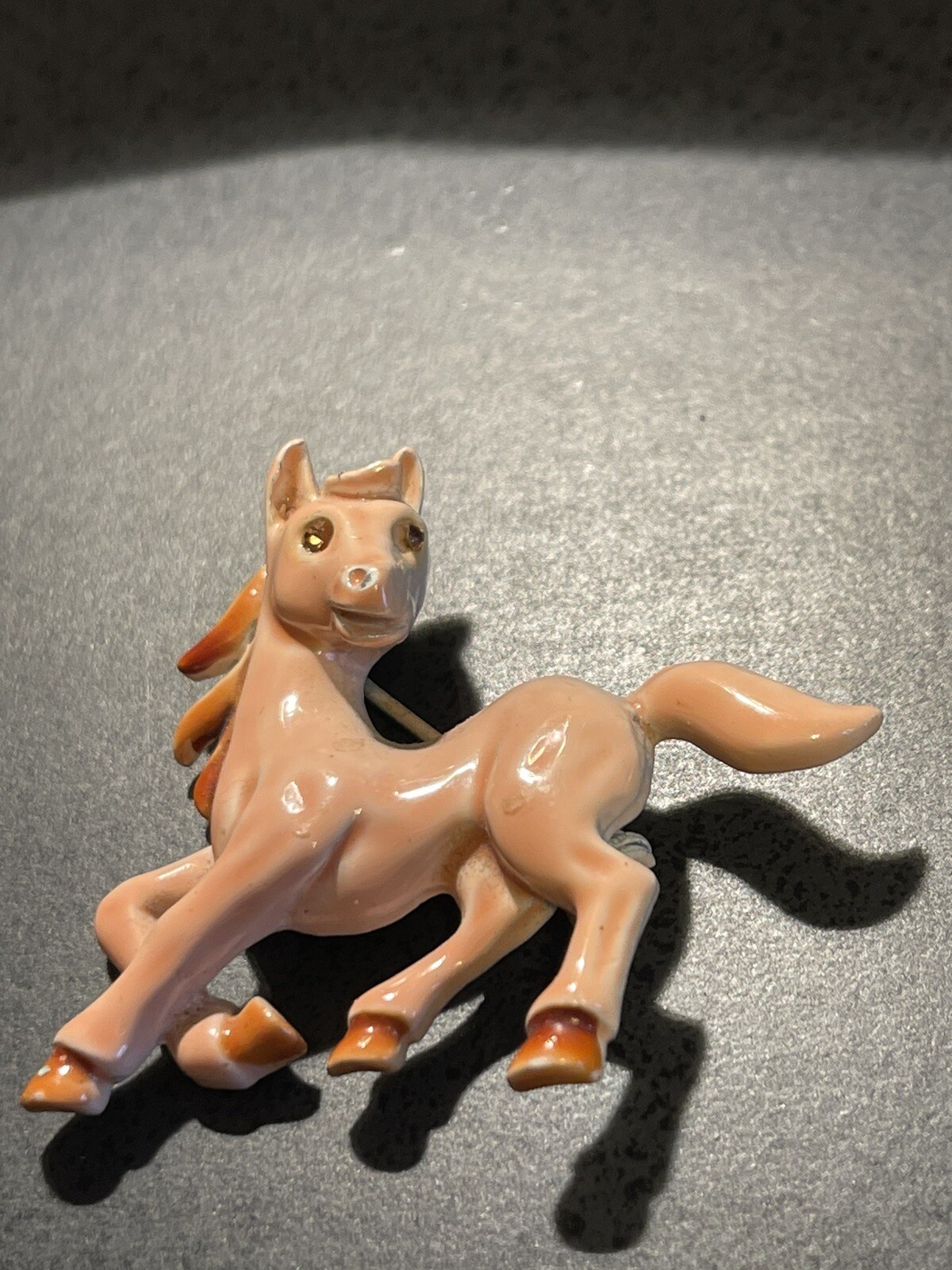 VINTAGE HORSE PIN BROOCH JEWEL EYES LOCKING CLASP ENAMEL FINISH