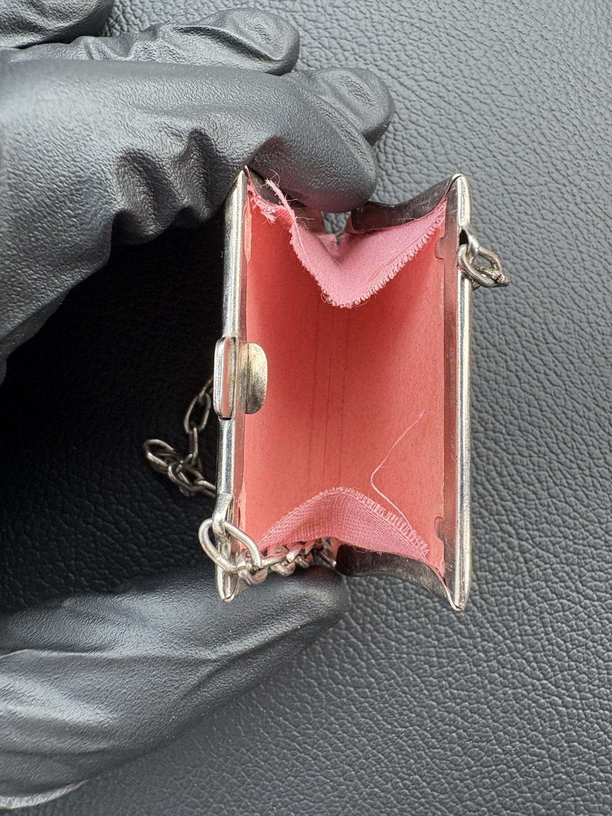 Vintage Engraved Pink Dance Coin Purse Wristlet with Chain – Tested Silver