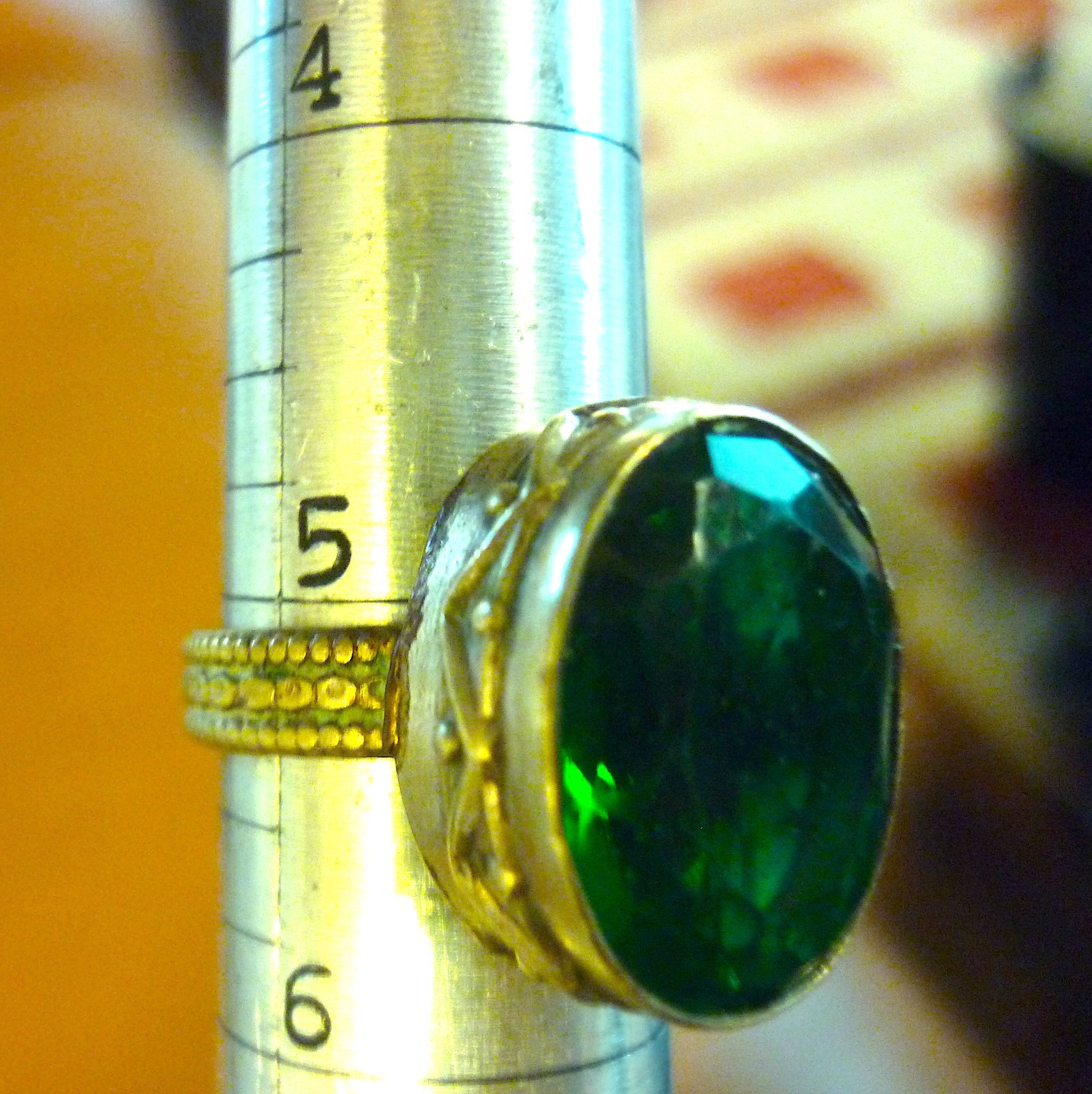Vtg Silver Washed Brass Bohemian Ring Kelly Green Stone Tall Statement Size 5.25