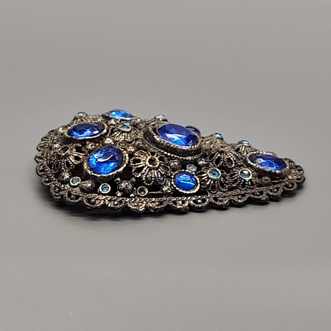 Vintage Dress Clip New England Glassworks Blue Rhinestones 2 3/8″
