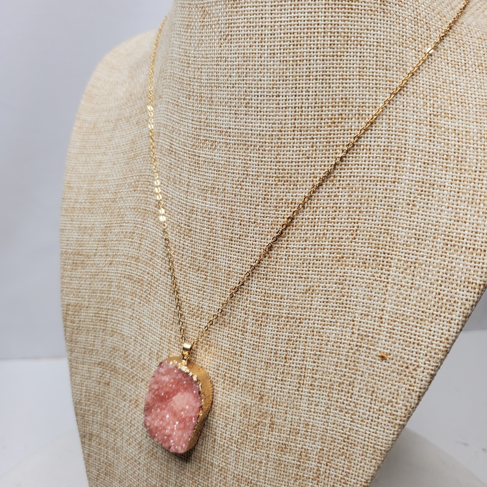 Vintage Pink Agate Druzy Geode Pendant Necklace 20 Inch