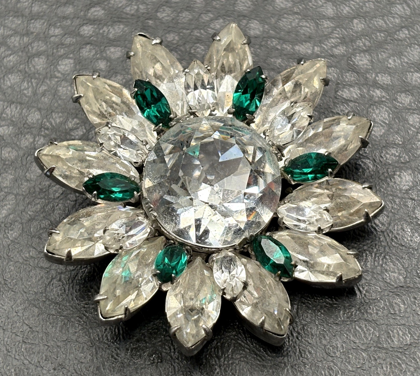 Vintage Emerald Green & Clear Crystal Rhinestone Flower Brooch Pin High End