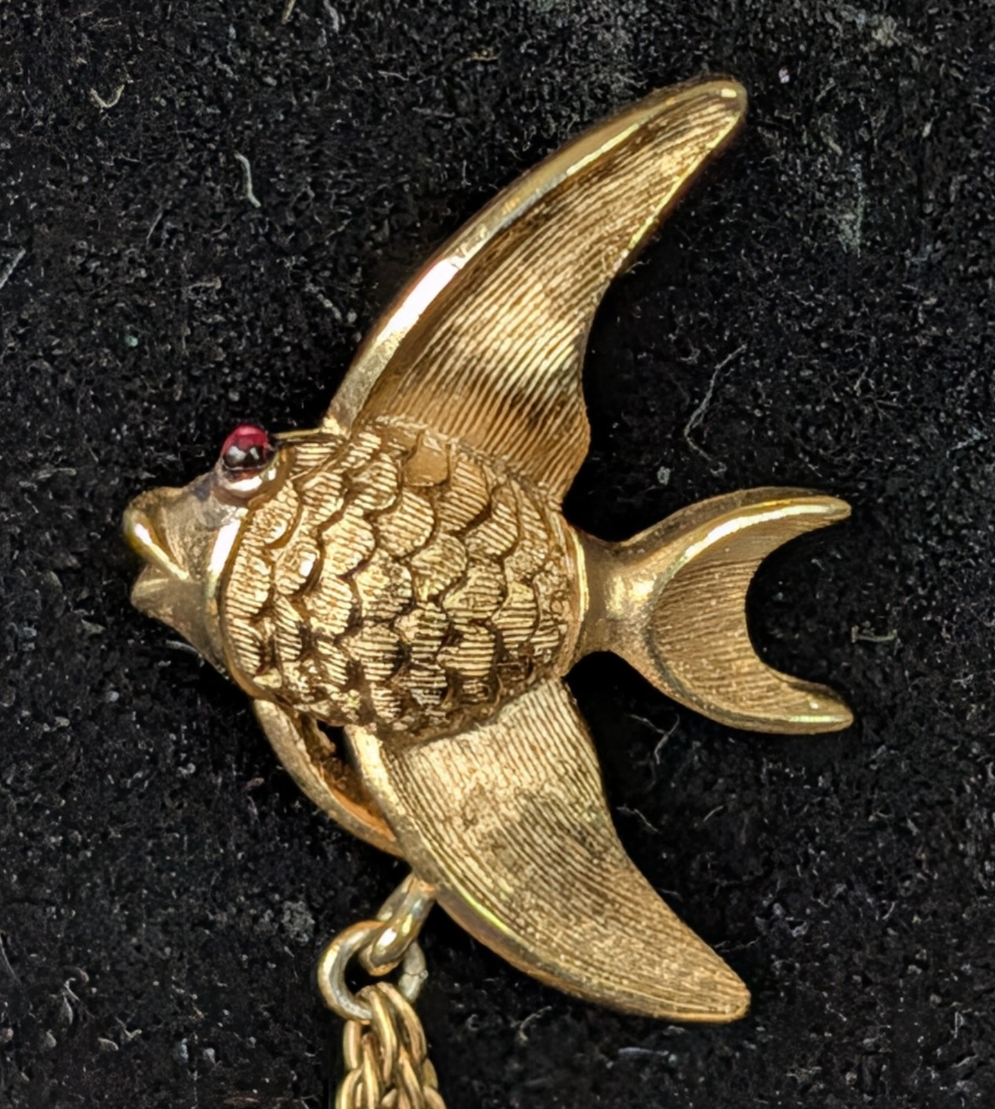 RARE Crown Trifari Chatelaine Double Brooch Pin Fish & Gold Tone Coral Pearls
