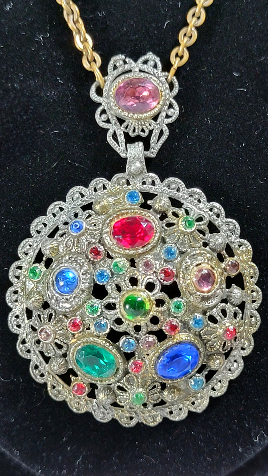 Vintage New England Glass Works Rhinestone Medallion Necklace 18″